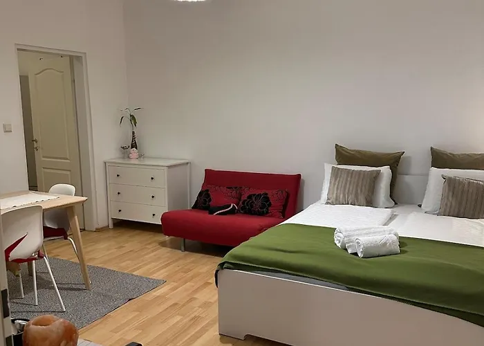 Viennese Nest Daire *